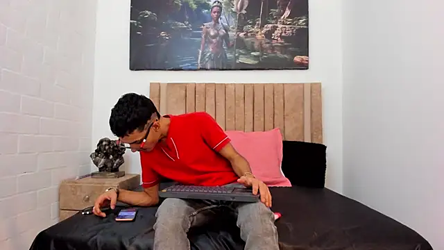 Timothe Evans online show from November 19, 7:58 pm