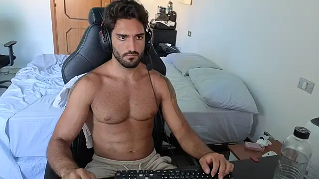 Al3xox02 online show from June 17, 12:29 pm