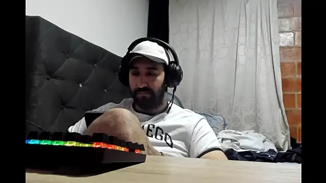 coolfriki online show from March 31, 7:10 am