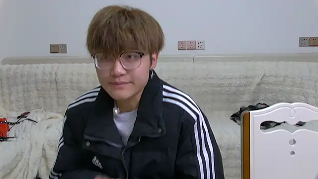 KK-cuteboy online show from February 3, 10:53 am