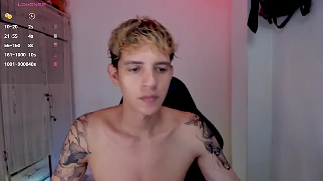 tylernova online show from April 3, 3:47 am