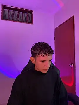 tylernova online show from November 7, 4:16 am