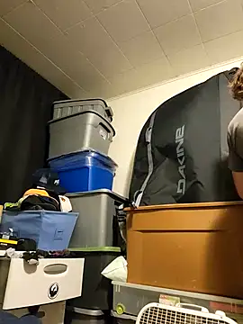 Snapshot of Akdecline chatting on October 29, 8:06 am Akdecline online show from October 29, 8:06 am