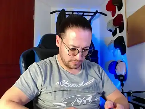 kurt xx online show from December 5, 2:02 pm