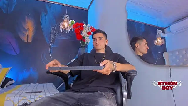 Ethan Boy  online show from December 18, 9:22 pm