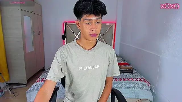 Jacovo2002 online show from October 22, 2:59 am