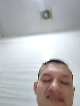 Snapshot of andriu656 chatting on October 19, 6:28 am andriu656 online show from October 19, 6:28 am