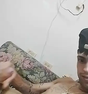 Laikerxxx online show from October 25, 7:43 am