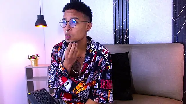 Jayden Morris online show from January 15, 11:47 am