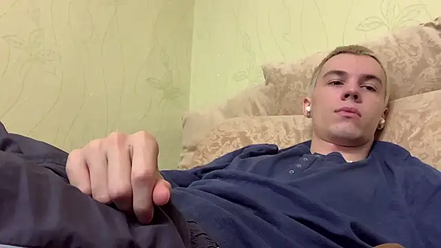 Jeremy1Scott online show from July 11, 5:53 am