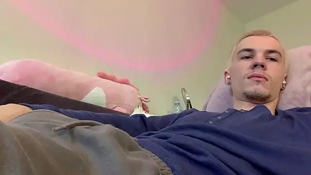 Jeremy1Scott online show from July 1, 4:46 am