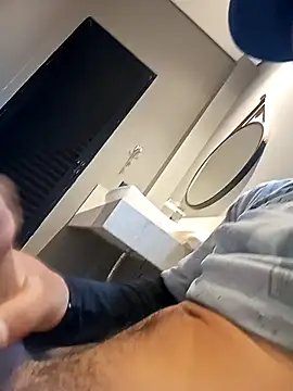 helfo2002 online show from November 6, 11:46 am