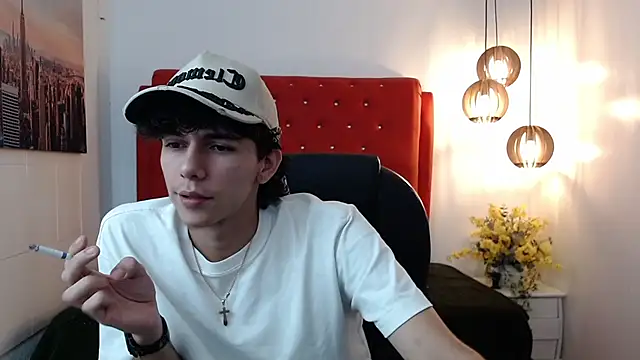 AmethystShadow17 online show from February 25, 3:40 am