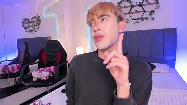 JustinCastiblanco online show from October 23, 11:57 am