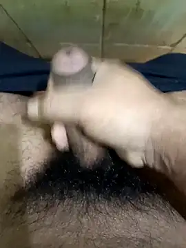 muster121 online show from December 15, 2:14 pm