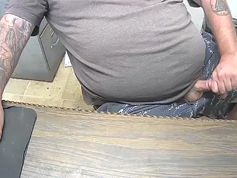 Snapshot of awynn1980 chatting on October 20, 6:34 pm awynn1980 online show from October 20, 6:34 pm