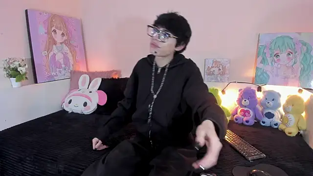 Strawberry Kitty  online show from January 9, 4:29 am