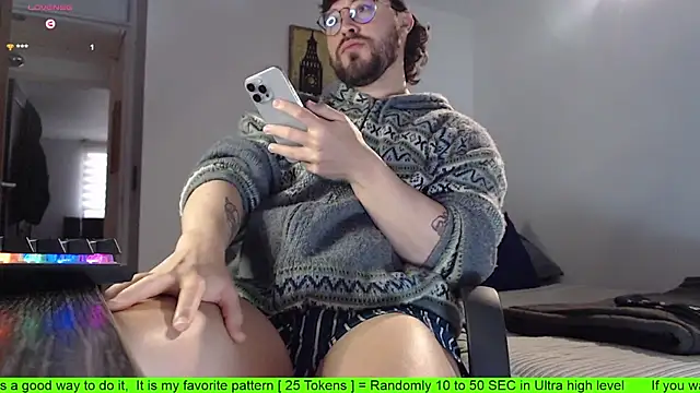 SugaredDigit online show from October 3, 1:49 pm