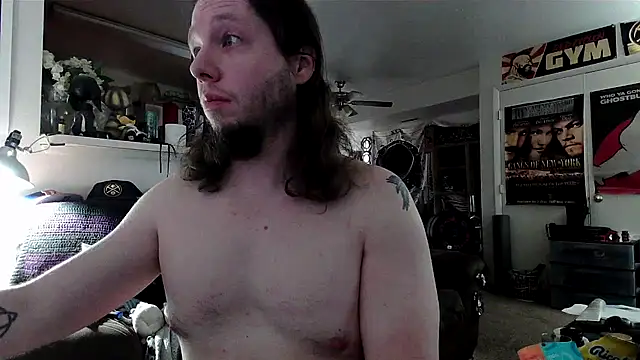 biggerisbetter12 online show from November 6, 8:45 pm