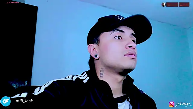 jhon mendoza  online show from November 27, 3:32 am