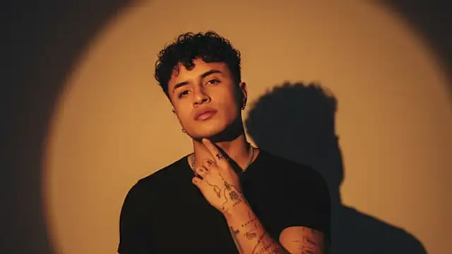 jhon mendoza  online show from December 13, 7:53 pm