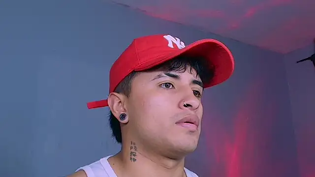 jhon mendoza  online show from November 21, 7:13 pm