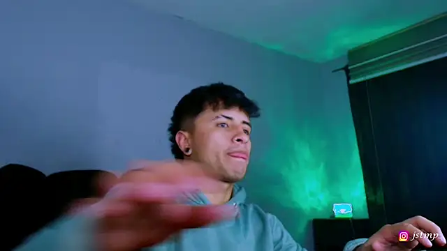 jhon mendoza  online show from November 14, 6:37 am