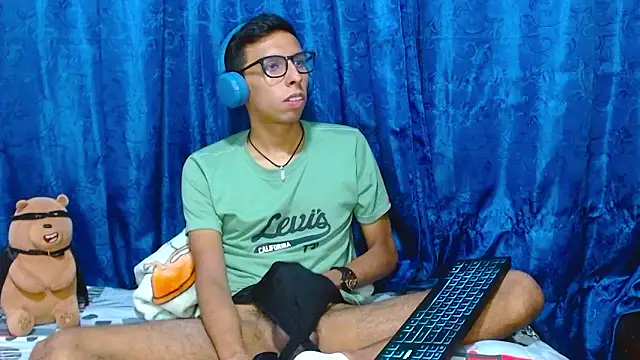 DavTwink3100 online show from March 9, 2:05 am