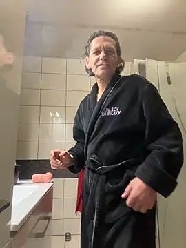 kon77777 online show from November 29, 5:31 am