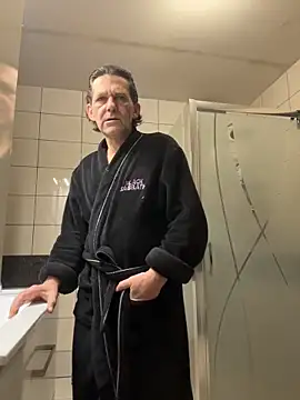 kon77777 online show from November 13, 3:22 am