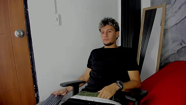 Alan-Smith1 online show from November 28, 7:49 pm