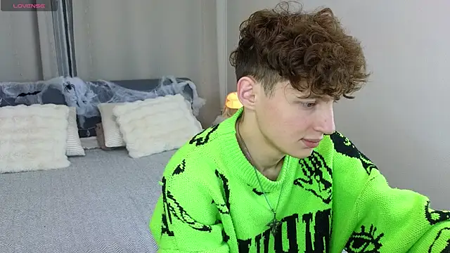 crisp1n online show from November 8, 3:26 pm