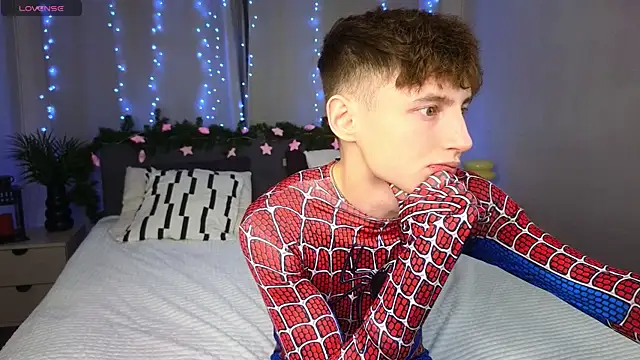 crisp1n online show from December 3, 2:45 pm