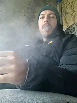 bbyxklaus online show from November 22, 1:00 pm