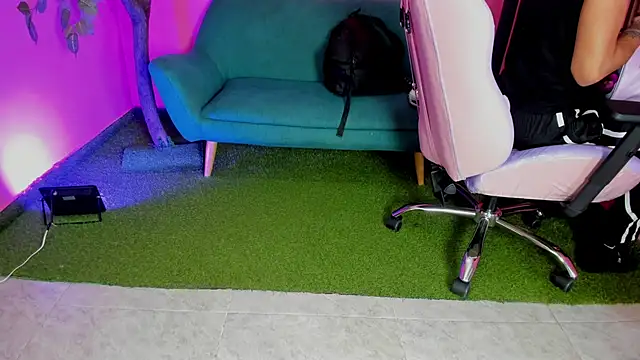 ArohomLester online show from March 3, 1:18 pm