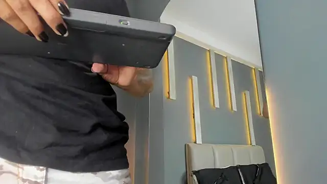 ArohomLester online show from November 29, 11:01 am