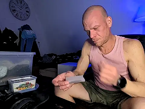 Kinky Play1 online show from March 26, 8:35 pm