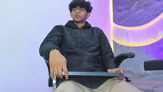 Sex Boy 33  online show from November 20, 4:45 am