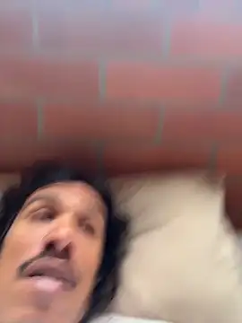 caiiobahia online show from April 17, 1:03 pm