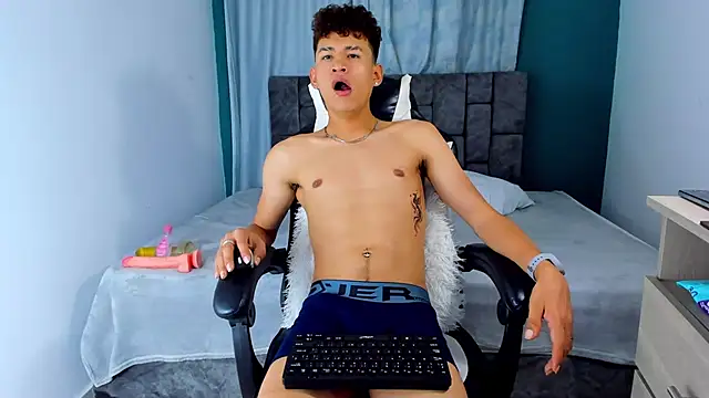 Nicolas Torres  online show from November 20, 10:14 am