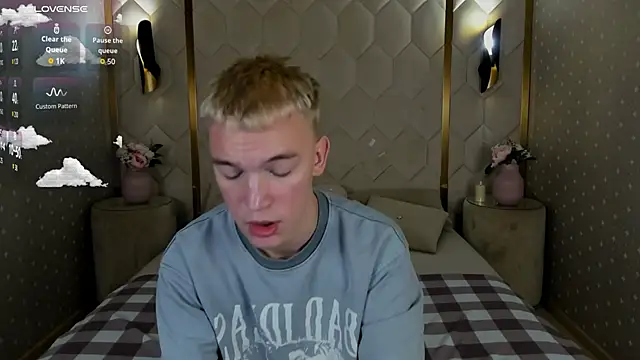 Derek Banville online show from December 17, 8:04 pm