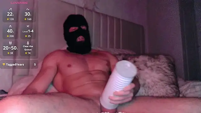 Masked Bull38 Uk online show from February 18, 9:23 pm