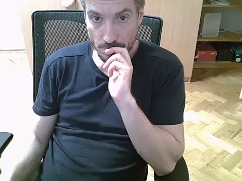 delayclose   online show from October 31, 4:32 pm