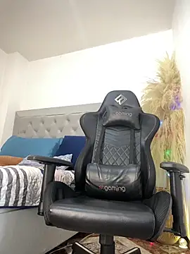 jony Oconnor online show from December 18, 12:34 pm