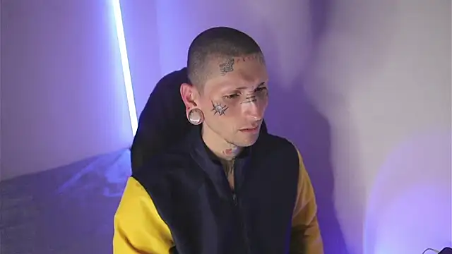 TokyoHatsumoto online show from February 8, 12:49 am