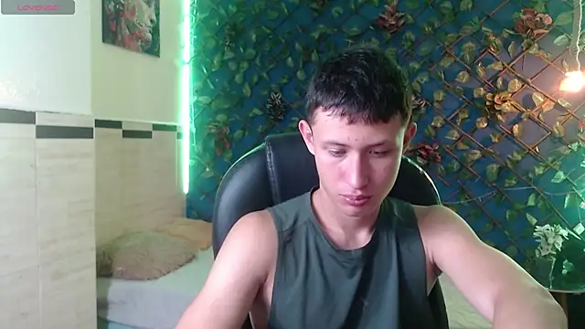 Garuo 18 online show from November 20, 3:28 am