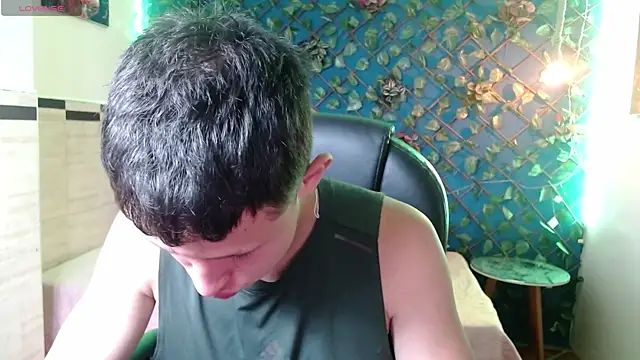 Garuo 18 online show from November 18, 3:10 am