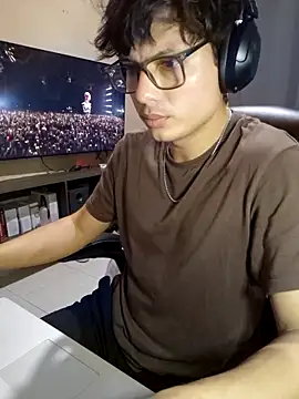 Ais B10 online show from December 2, 2:36 am