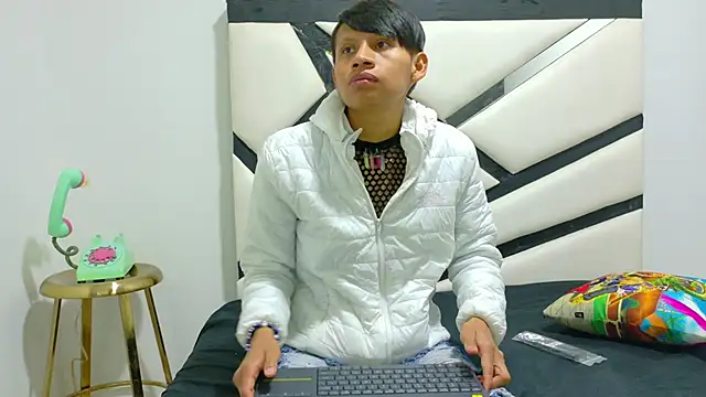 ALEXANDRO BOVER online show from December 5, 8:16 pm