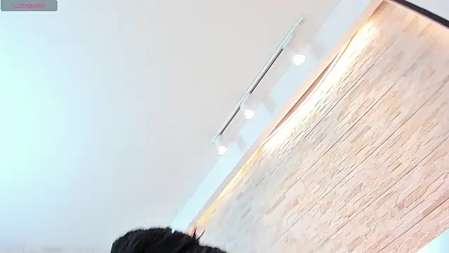 sheinny brown online show from December 13, 7:53 pm